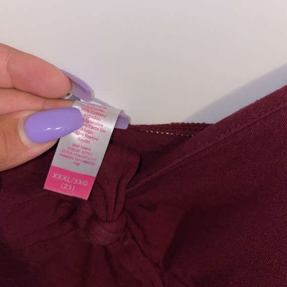 Nice fitting jumpsuit - Picture 2 of 4